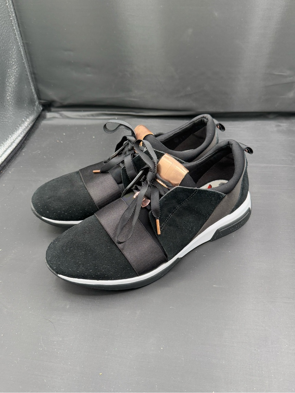 Ted Baker Black Suede Rose Gold Bow Cepap Sneaker Coquette Whimsigoth Sz 8.5 - Picture 5 of 12